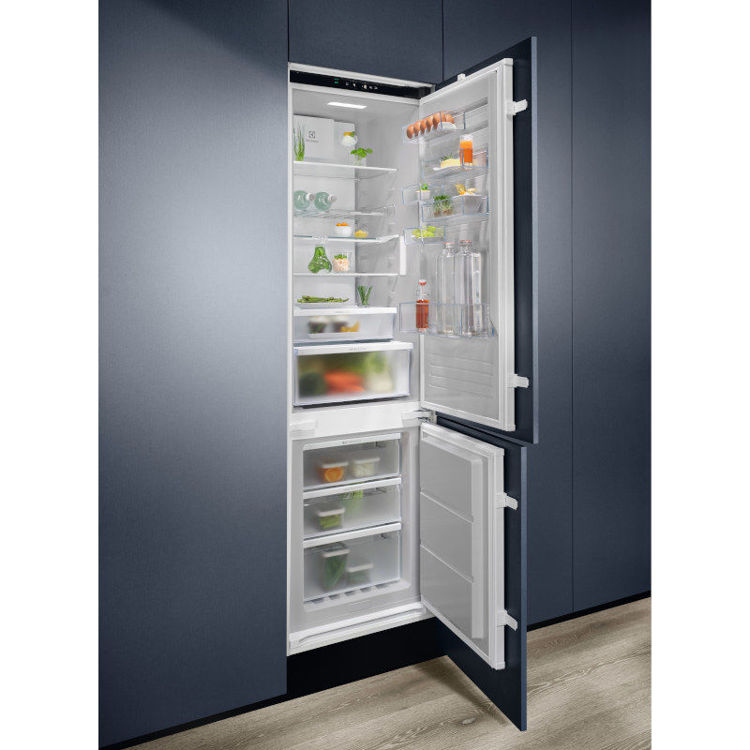 Alles ELECTROLUX hladnjak ugradbeni kombinirani ENP7MD19S