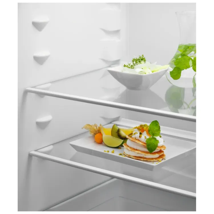 Alles ELECTROLUX hladnjak ugradbeni kombinirani ENT6NE18S