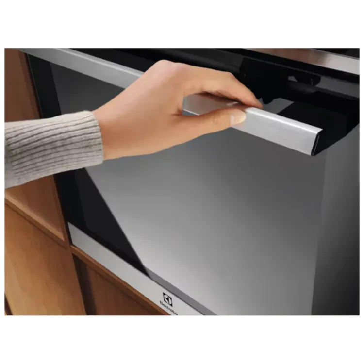 Alles ELECTROLUX pećnica ugradbena LOE8P39X