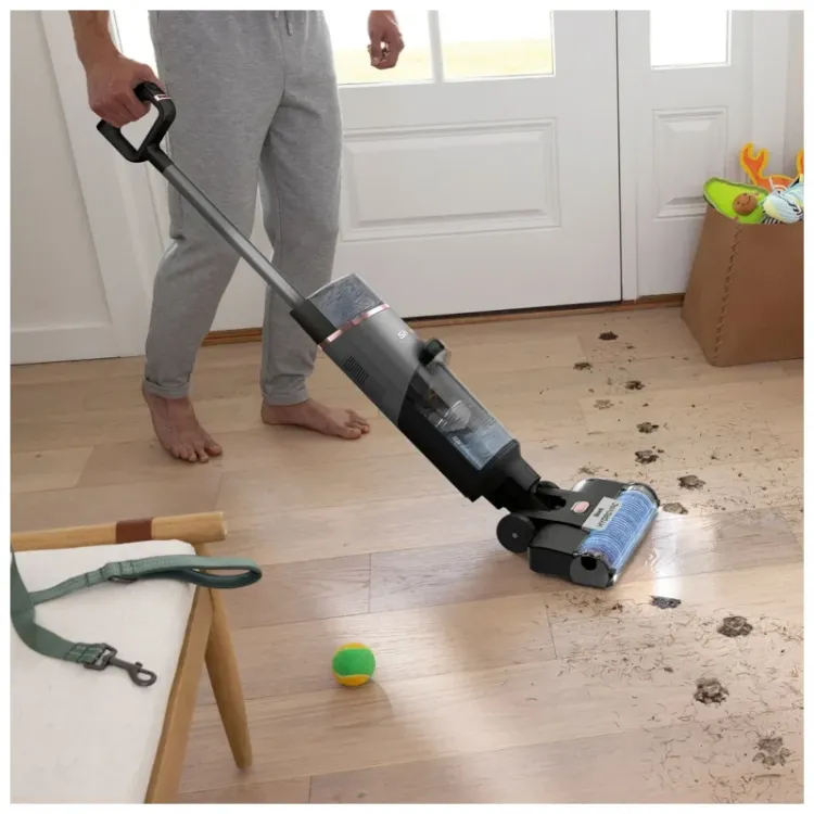 alles SHARK usisavač akumulatorski WD210EU