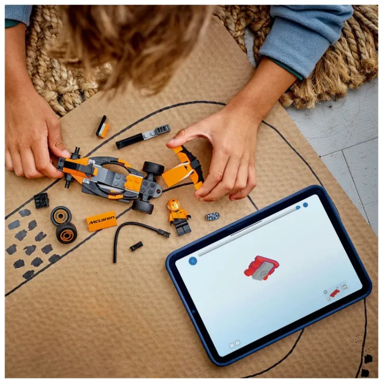 Alles LEGO CITY vozač utrka F1 s trkaćim autom McLaren