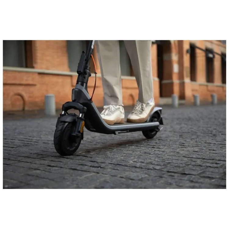 Alles SEGWAY električni romobil E2 PLUS E II