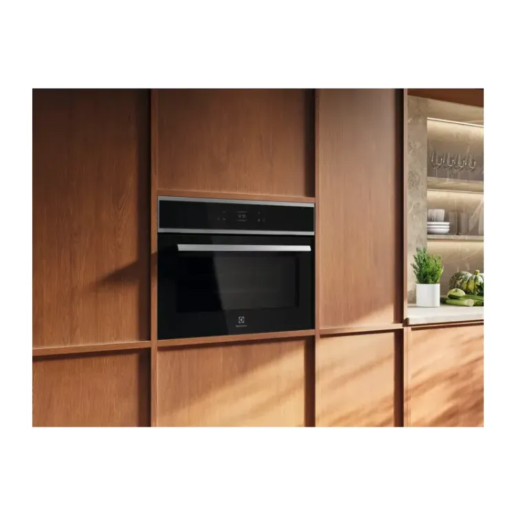 Alles ELECTROLUX pećnica ugradbena EVM8E09X